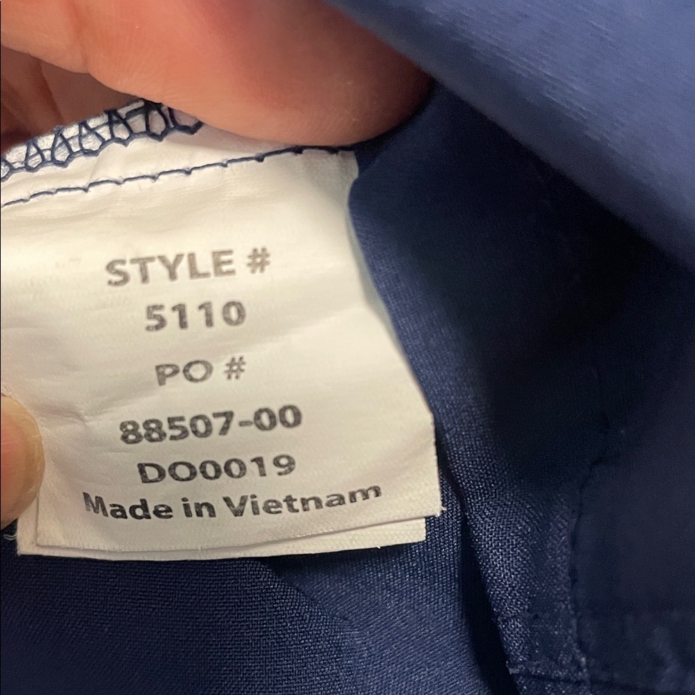 Barco Uniforms Women's Top in Navy and Gray - Picture 9 of 9